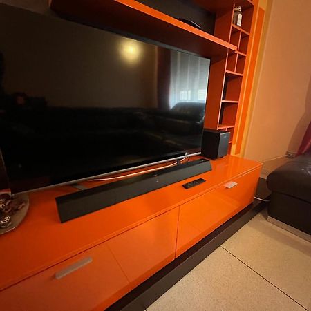 Stay In Style - Vibrant Condo In San Giovanni Lupatoto Luaran gambar