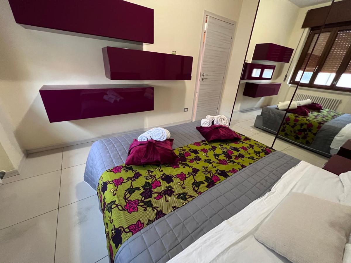 Stay In Style - Vibrant Condo In San Giovanni Lupatoto Luaran gambar