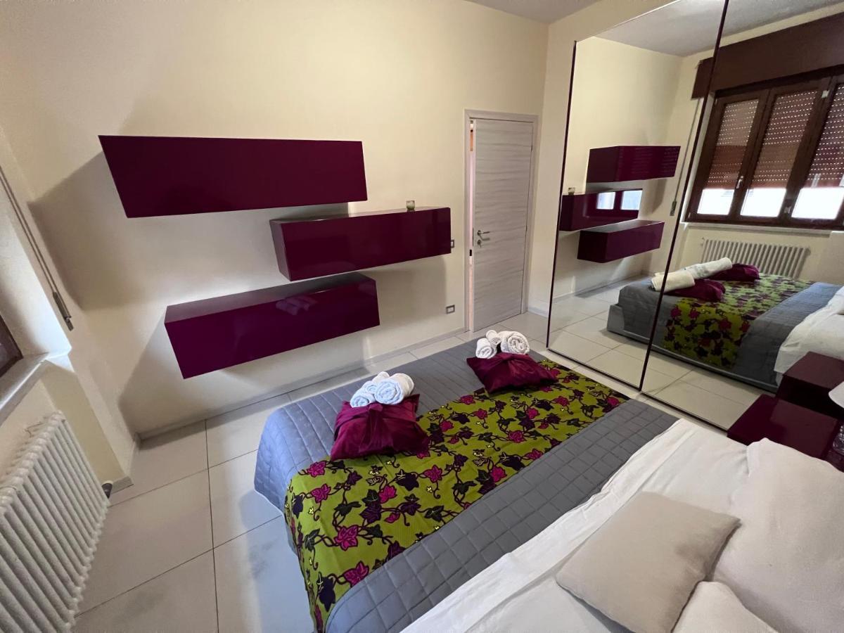 Stay In Style - Vibrant Condo In San Giovanni Lupatoto Luaran gambar