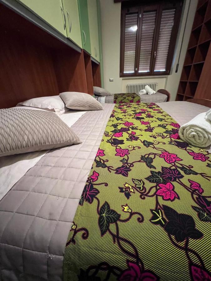 Stay In Style - Vibrant Condo In San Giovanni Lupatoto Luaran gambar