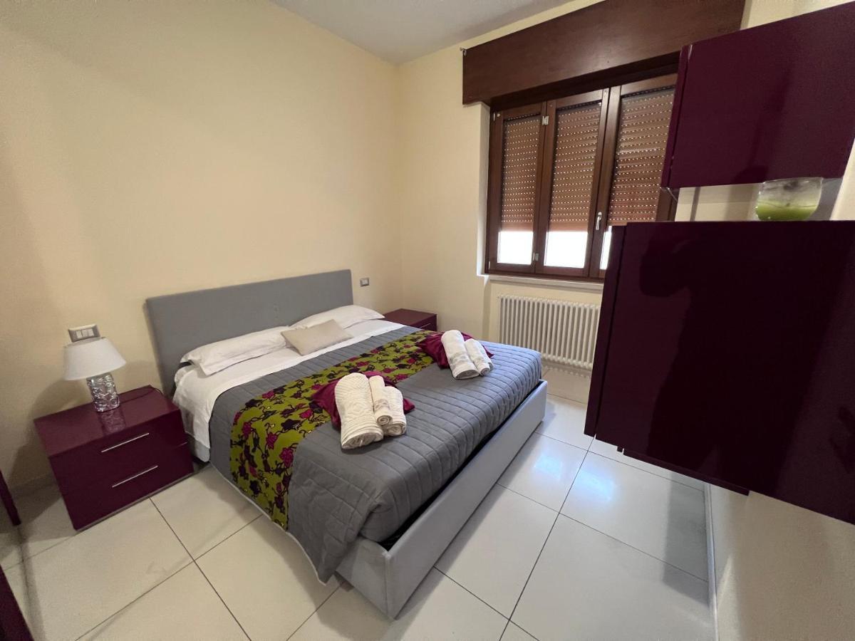 Stay In Style - Vibrant Condo In San Giovanni Lupatoto Luaran gambar